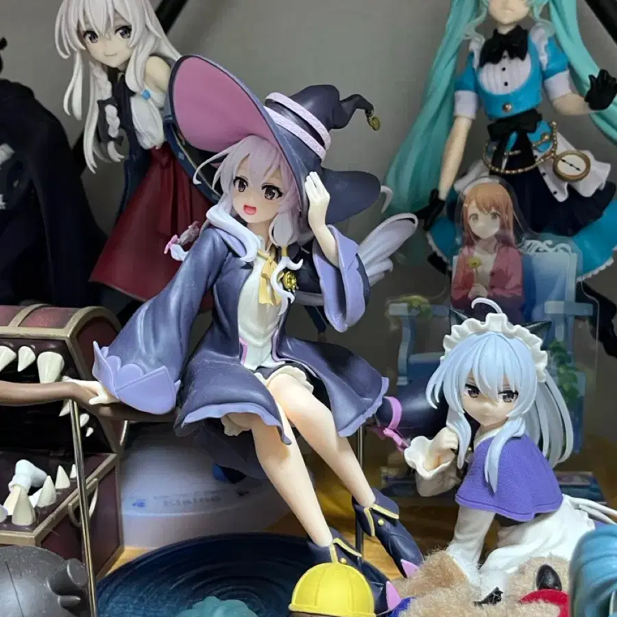 The Witch's Journey Elaina Figure 3 Types Cat Desktop, Witch Outfit Amp, FURYU