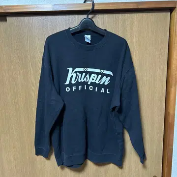 Krispin 블랙 크루넥 트레이닝복 스노우보드