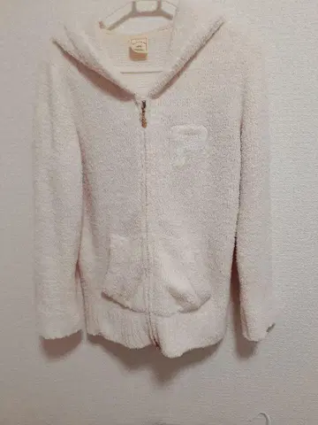 젤라피케 집업 후드티 핑크 로고 프리