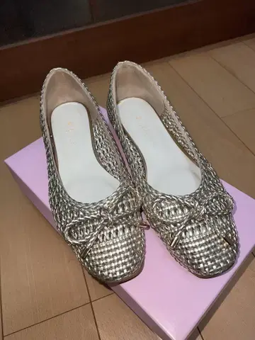 DIANA 실버 뜨개질 플랫슈즈 다이애나