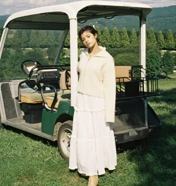 [ 새상품 ] allisonbrown 카라 부착 zip 니트