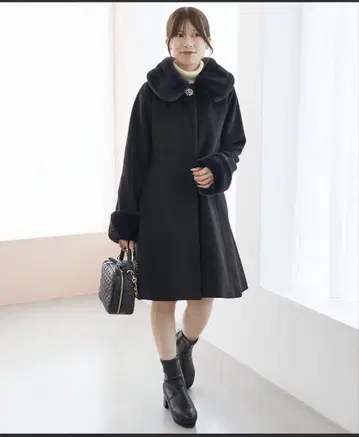 [ MAJESTIC LEGON ] 7way 퍼 x 비쥬 코트
