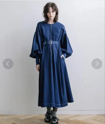 AULA AILA 볼륨 슬리브 데님 원피스