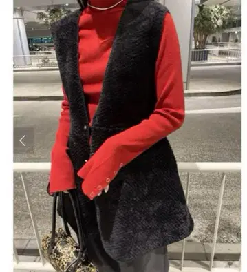 BOA V NECK REVERSIBLE PEPLUM VEST ameri