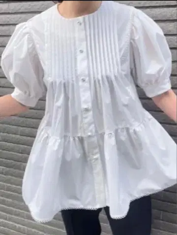 아메노치하레 핀턱 튜닉 블라우스 반팔