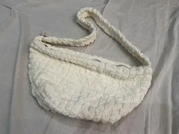 아이보리 뽀뽀 숄더백