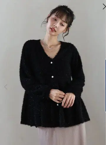 [ MARIA 셀렉 ] V넥 샤기 페플럼 상의