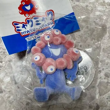 오사카 간사이 만박 회장 한정 미야쿠미야쿠 플로키 피규어 앉은 포즈 가챠