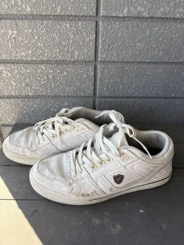 alb 화이트 가죽 로우 컷 스니커즈 28cm