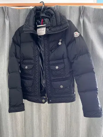 MONCLER 블랙 다운 자켓