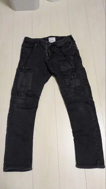 스키니 데님 패치워크 디자인 블랙