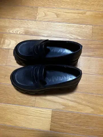 통굽 블랙 로퍼