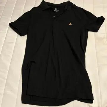 GAP 블랙 피케 셔츠 곰 자수