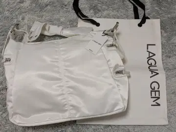 최종 가격 인하! 새상품 LAGUAGEM 새틴 숄더백