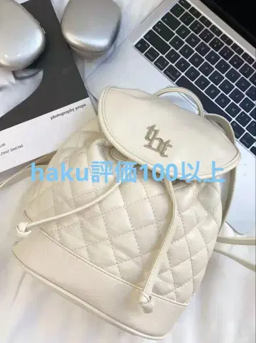 쓰리 타임즈 화이트 퀼팅 백팩