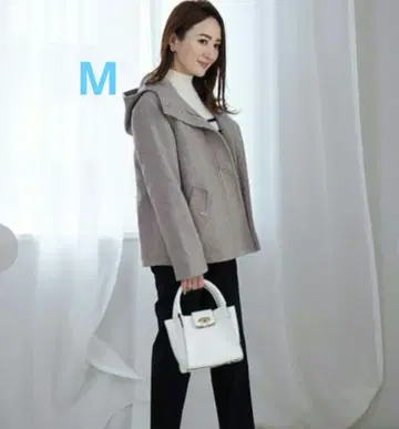 호시 레이나 후드 부착 코트 M 사이즈