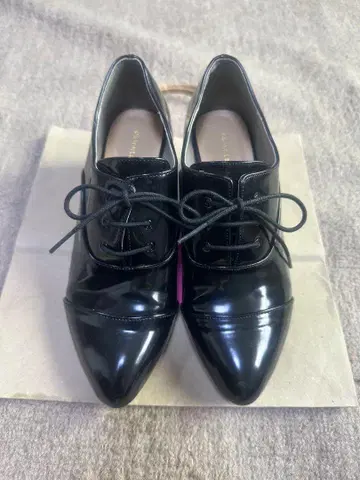 oriental traffic 블랙 레이스업 로퍼