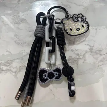 헬로키티 데코 스트랩 참