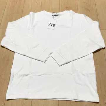 새상품 미사용 ZARA 자라 긴팔 셔츠 롱T 화이트