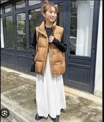 Spick & span 다운 베스트 카멜