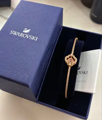 Swarovski 로즈 골드 팔찌 새상품급