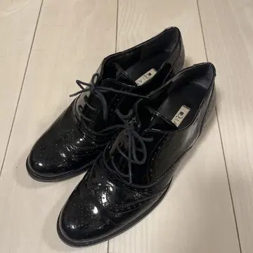 블랙 에나멜 옥스퍼드 신발 다이애나 ( 24cm )