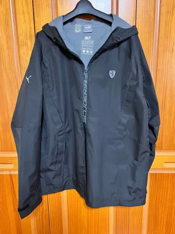 [ PUMA ] 블랙 후드 부착 자켓