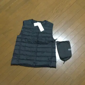 택 포함 새상품 유니클로 울트라 라이트 다운 베스트 S 블랙 주머니 포함