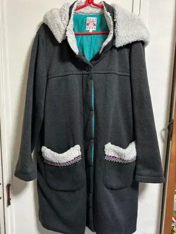 티티카카 보아 부착 코트 그레이