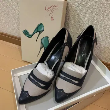Loveshoetoria 펌프스 윙팁