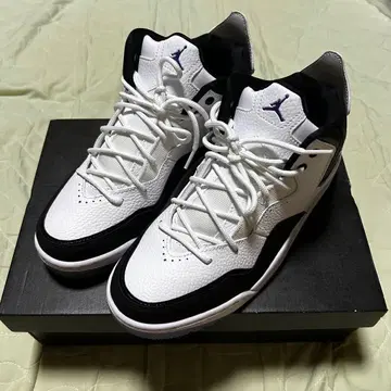 조던 COURTSIDE 23 화이트/블랙 26.5cm