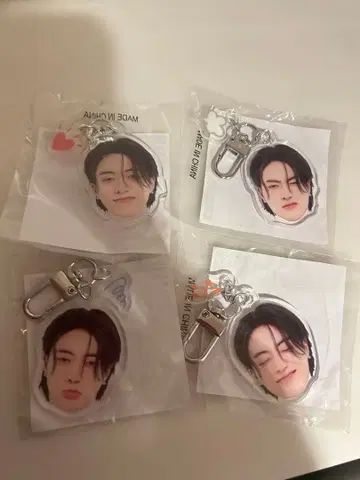 treasure 캡슐 토이 희로애락 하루토 얼굴 아크릴 키링 컴플리트