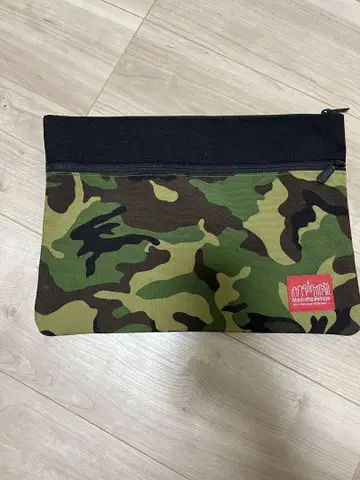 Manhattan Portage 카모플라쥬 클러치백