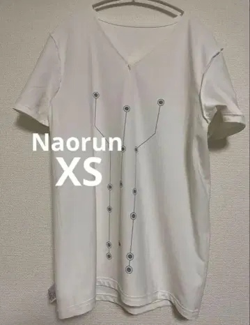 나오룬 XS 화이트 V넥 T셔츠