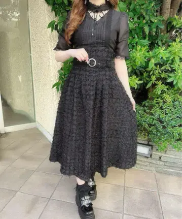 ROJITA 라메 페더 도킹 시어 원피스