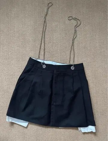 블랙 플리츠 미니 스커트 M 사이즈 체인 포함