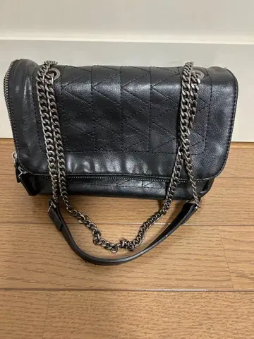ZARA 블랙 가죽 숄더백 체인 포함