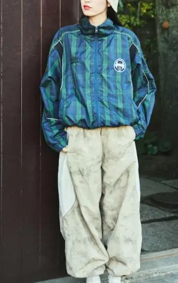 새상품급 UMBRO x FREAKS Store 별주 나일론 자켓
