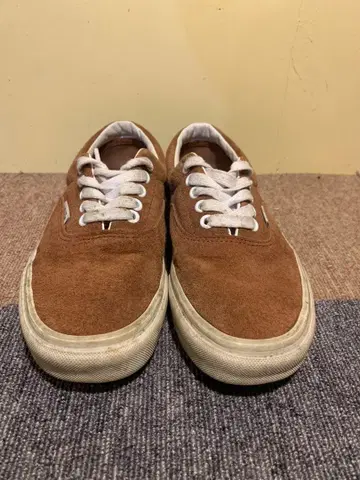 Vans 브라운 스웨이드 스니커즈