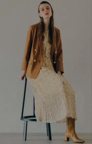 꽃무늬 플리츠 롱 원피스 긴팔 크림색