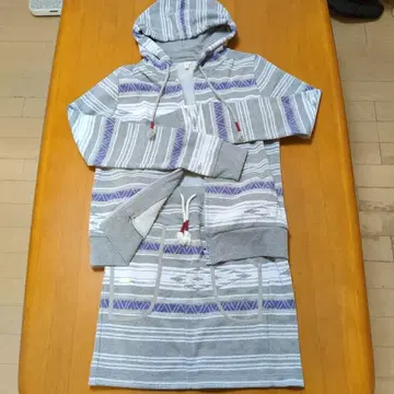 스트라이프 패턴 후드 부착 후드티 스커트 셋업