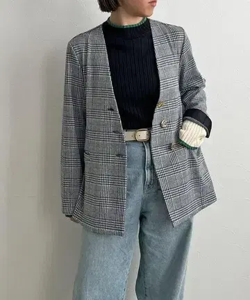 새상품급 렐비에 모듬 단추 노카라 자켓