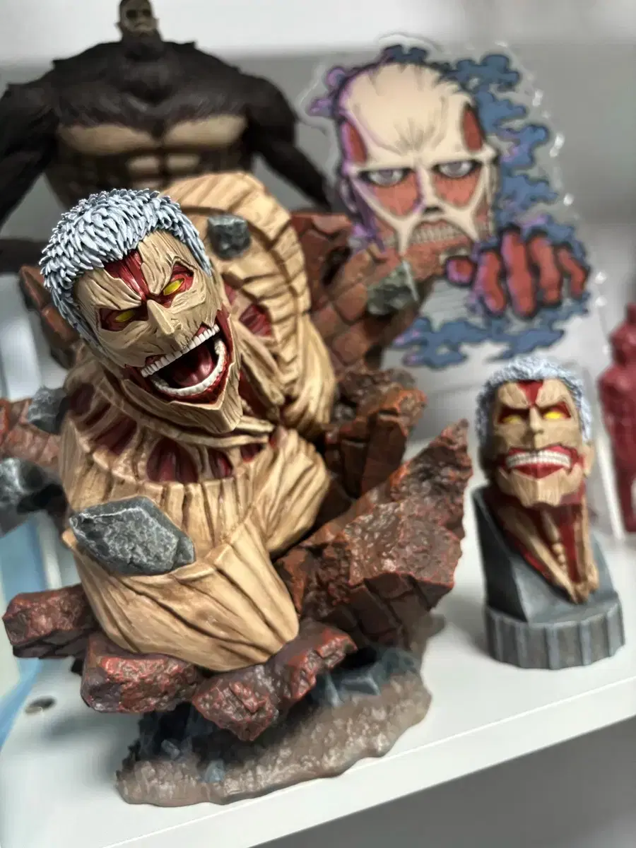 Attack On Titan Armored Titan Resin Figure chikara