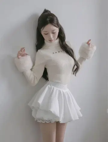 다리치 스무스 퍼 리브 니트탑 IVO