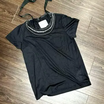 sacai 비즈 장식 블랙 T셔츠