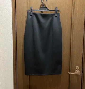 LANVAN collection 블랙 타이트 스커트 무릎 기장