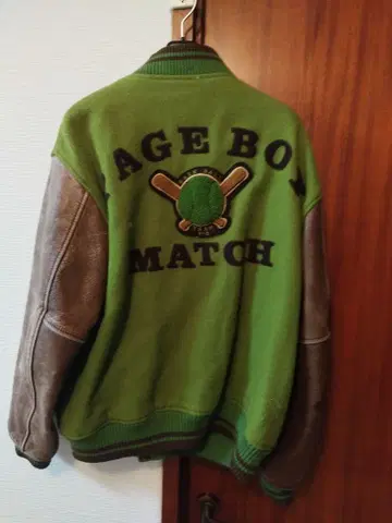 PAGE BOY 바시티 자켓 그린 컬러 브라운 그린 브라운
