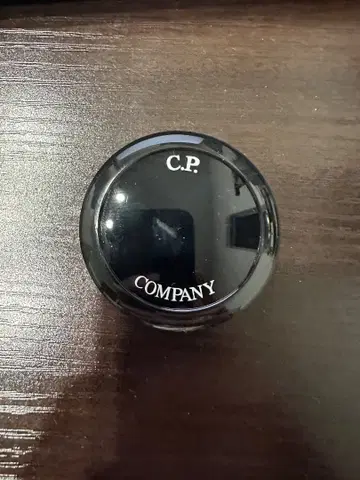 C.P. COMPANY 렌즈