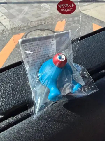 파랑 캐릭터 모양 마그넷