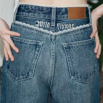 새상품 EVRIS 레이스 그래픽 와이드 데님 팬츠 S 블루